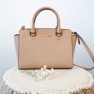 Women's Michael Kors Selma Medium Leather Satchel